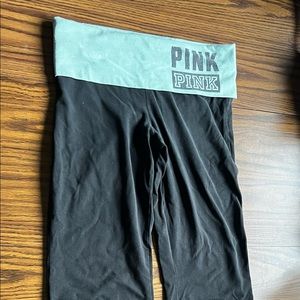 Victoria Secret PINK Yoga Pants. Black. Size Medium. Good used condition